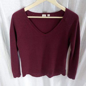 Gap Maroon knitted v-neck sweater size S